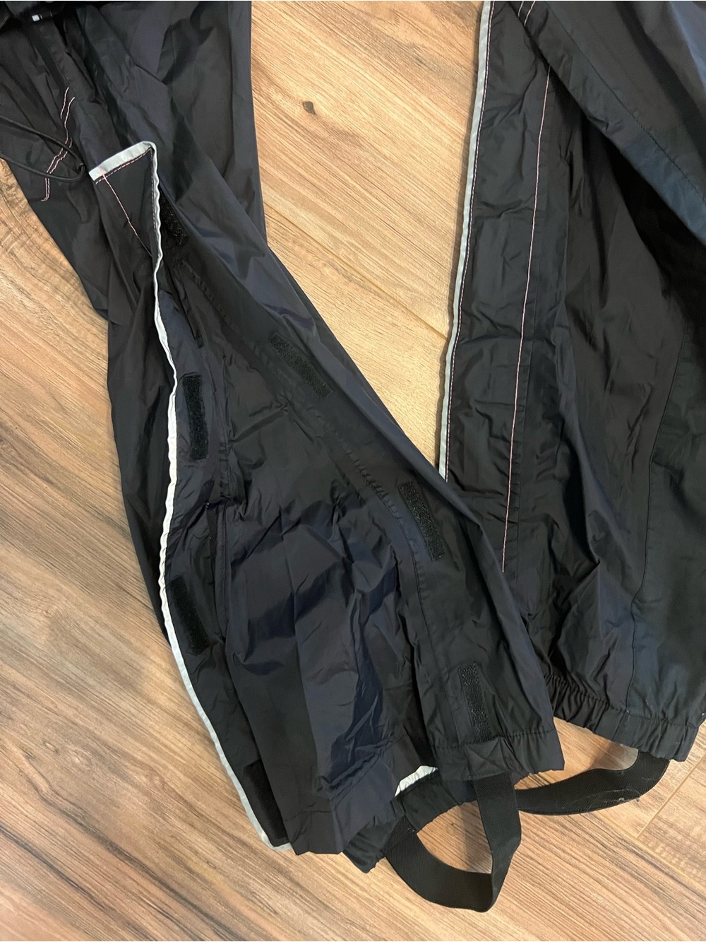 Harley Davidson Women's rain suit Jacket & Pants - Picture 4 of 8